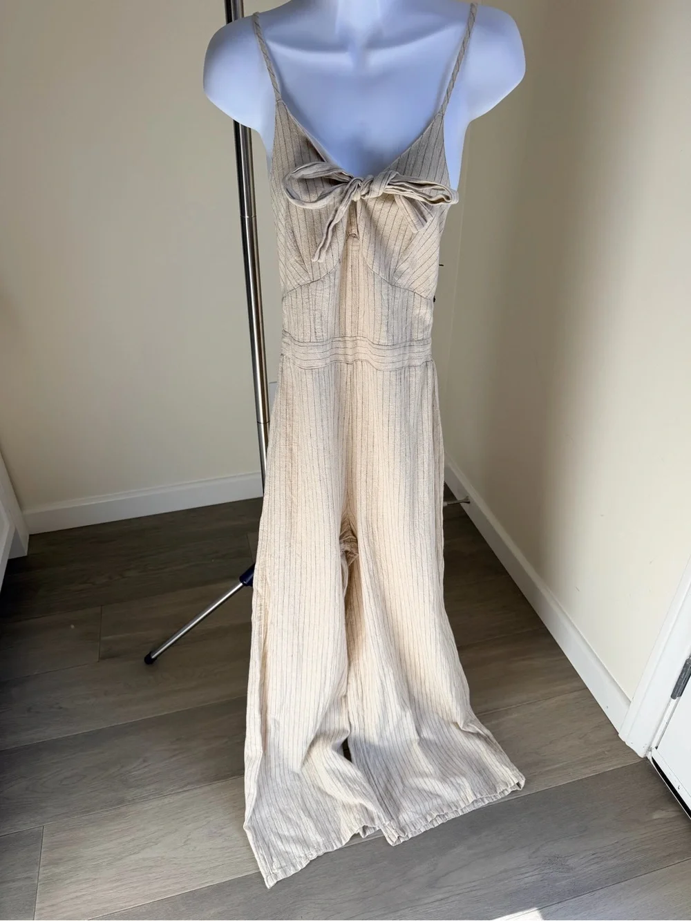 Japna Cream Tie-Front Wide-Leg Jumpsuit S 52% cotton linen. - Picture 4 of 14